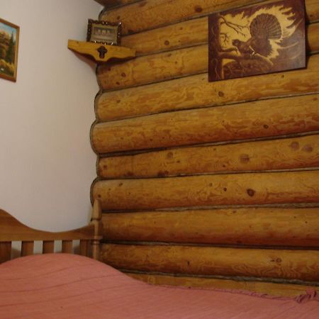 Смерекова Хата Pochaiv Bagian luar foto