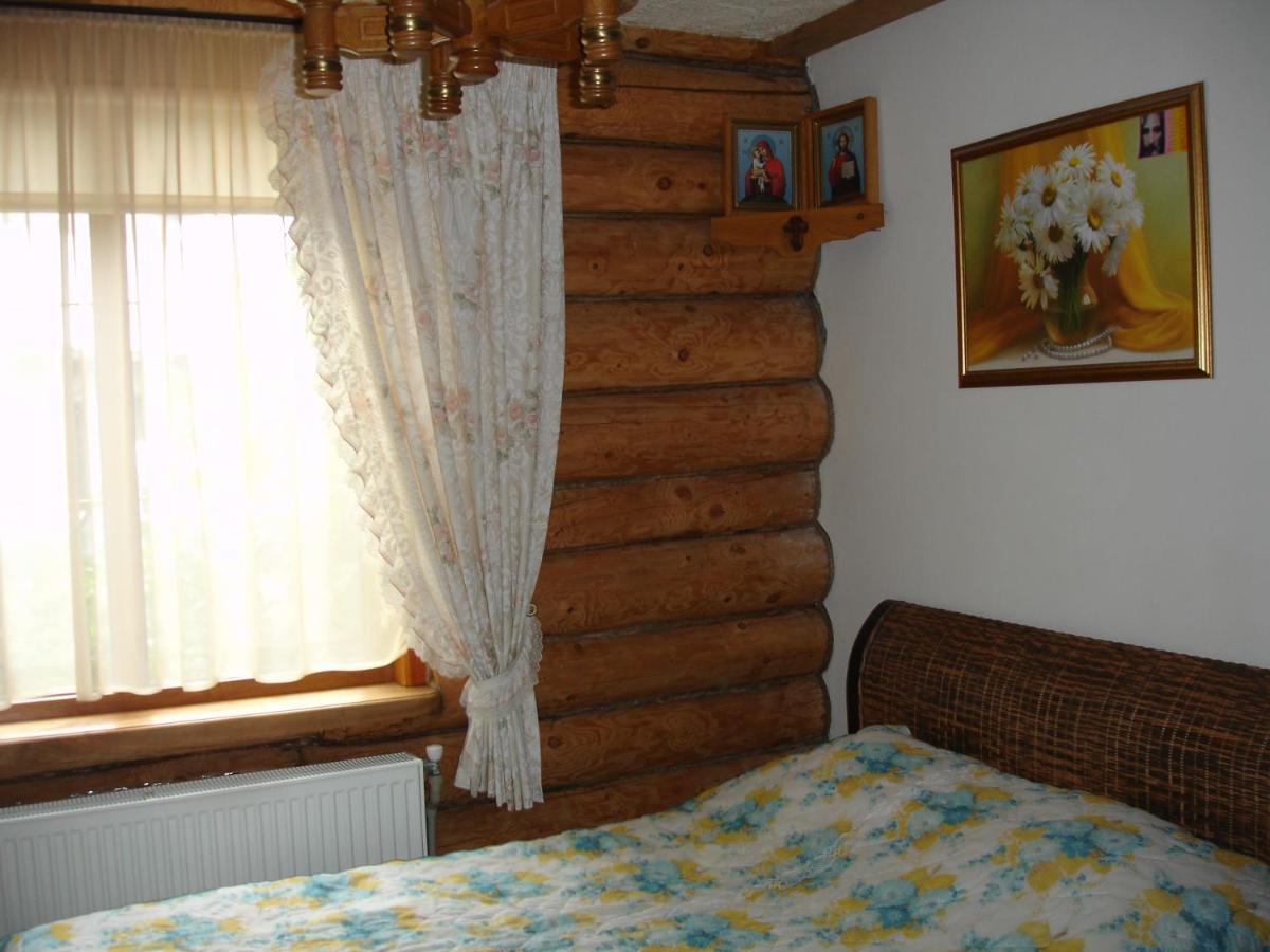 Смерекова Хата Pochaiv Bagian luar foto