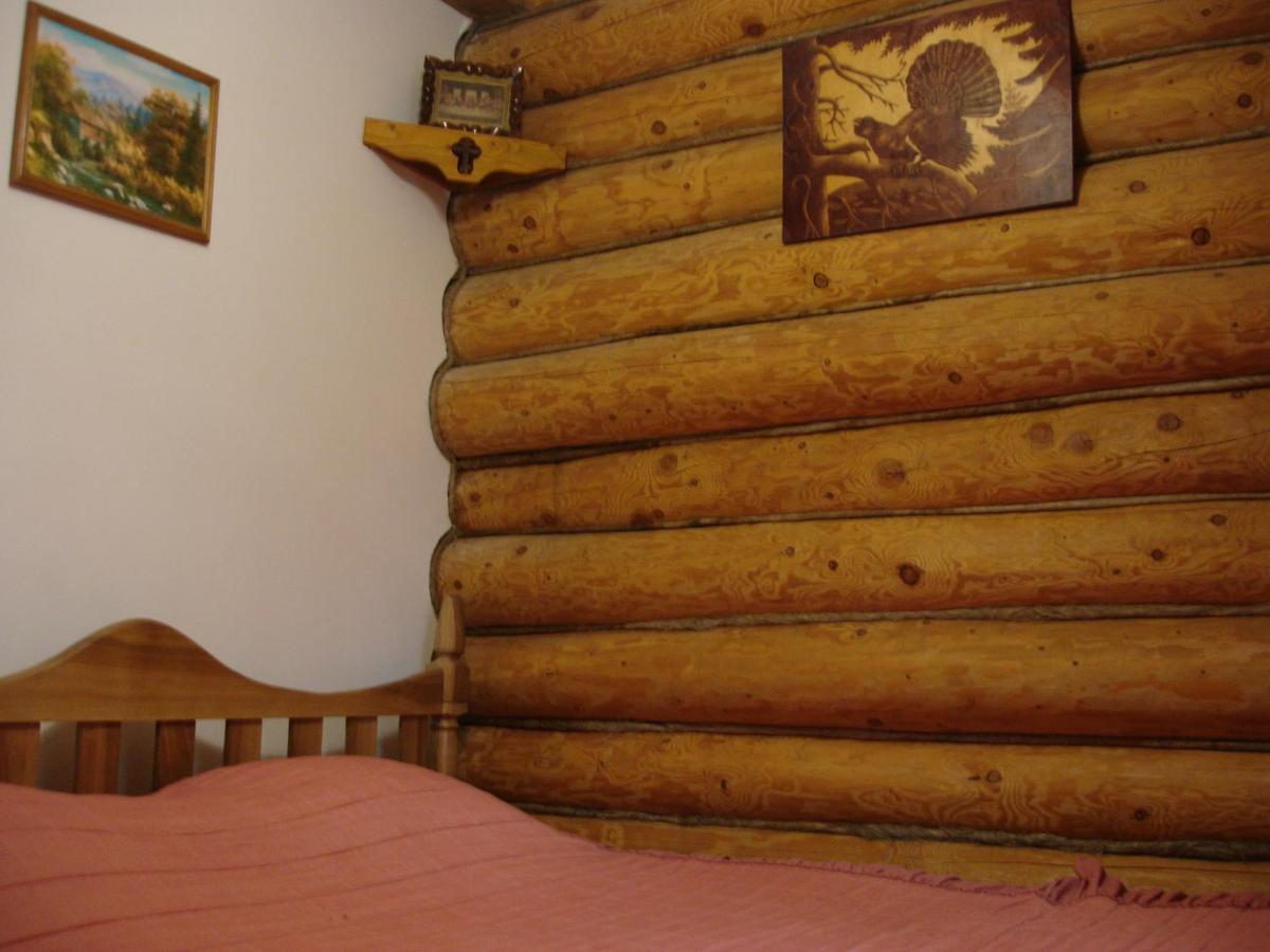 Смерекова Хата Pochaiv Bagian luar foto